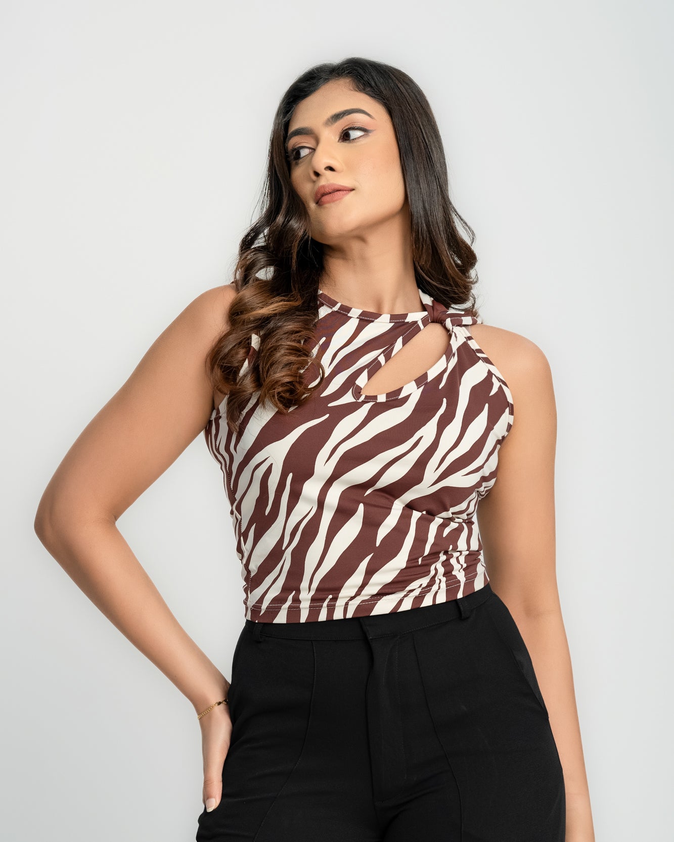 Audrey Front Open Crop