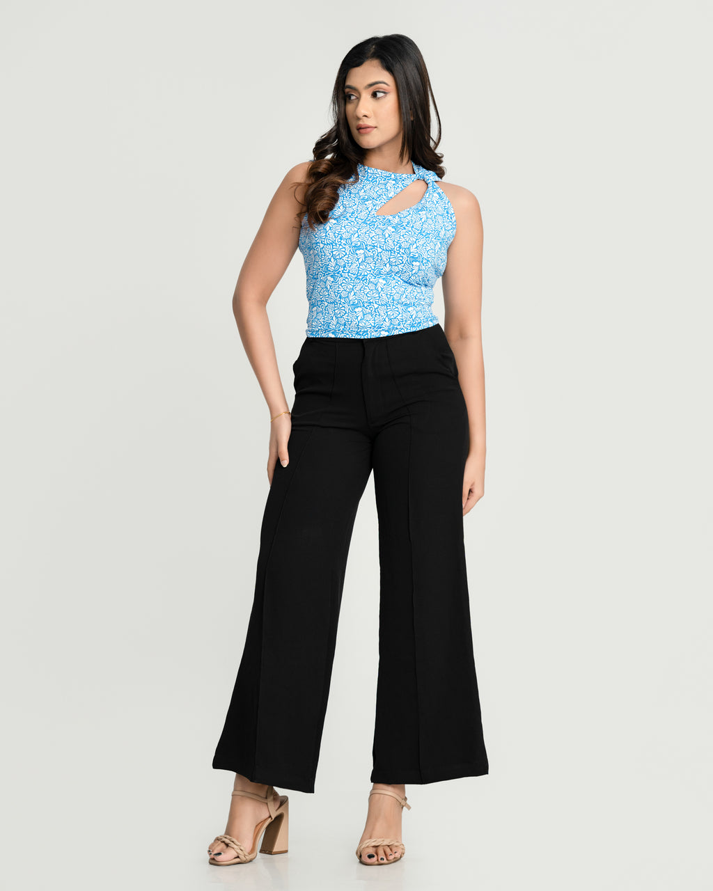 Audrey Front Open Crop