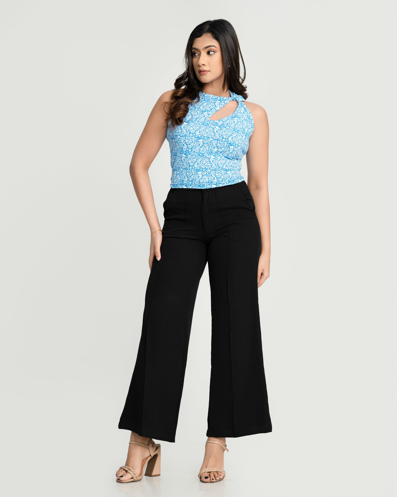 Audrey Front Open Crop