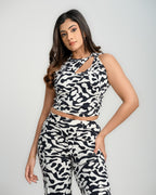 Audrey Front Open Crop