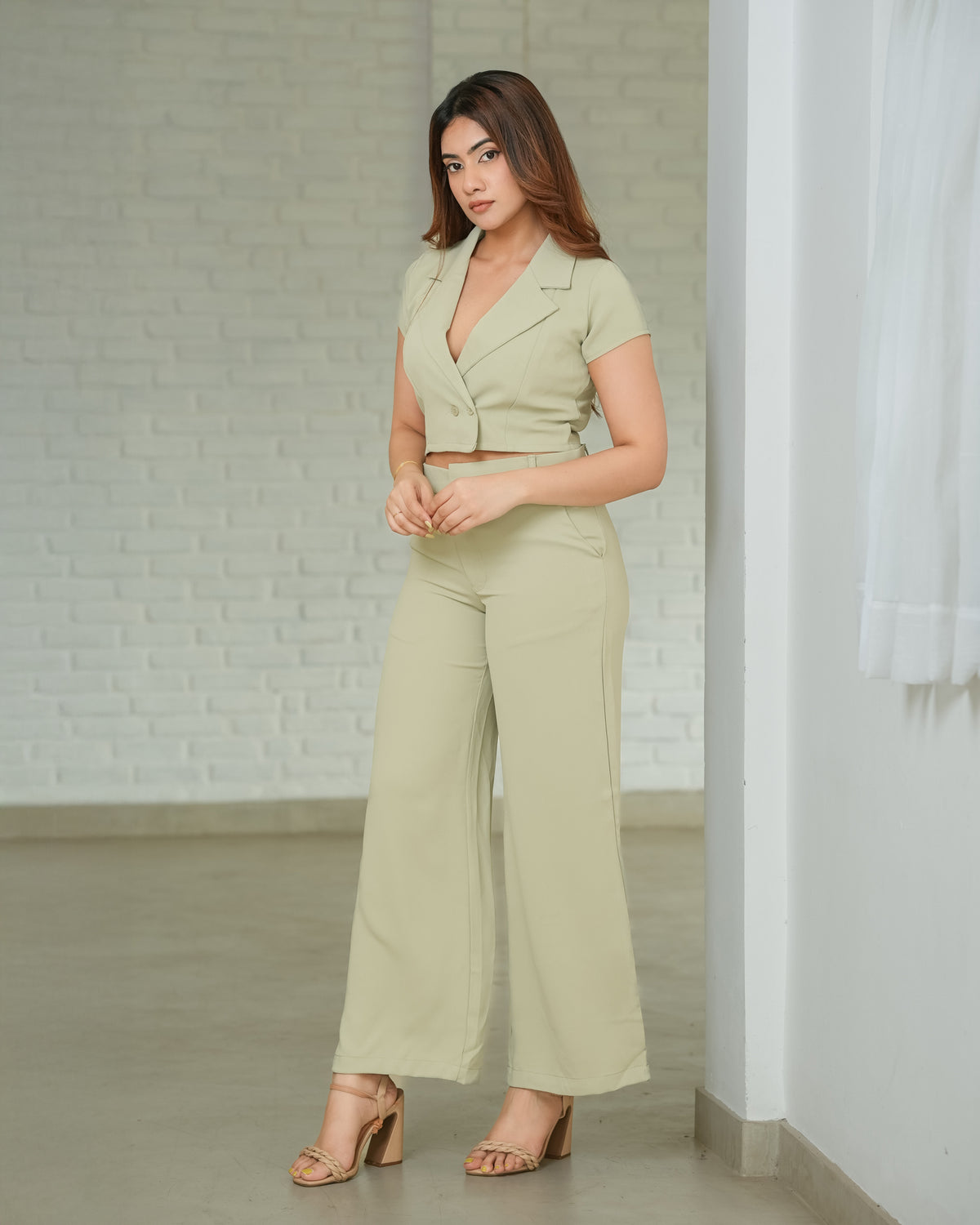 Viora Crop Shirt